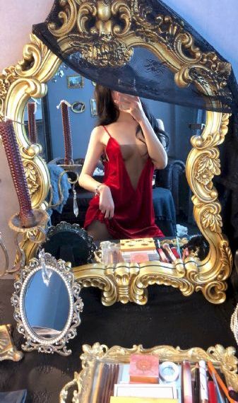 艾德微芬尼美丽教师