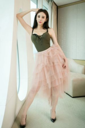 袜丝女办公室抽动